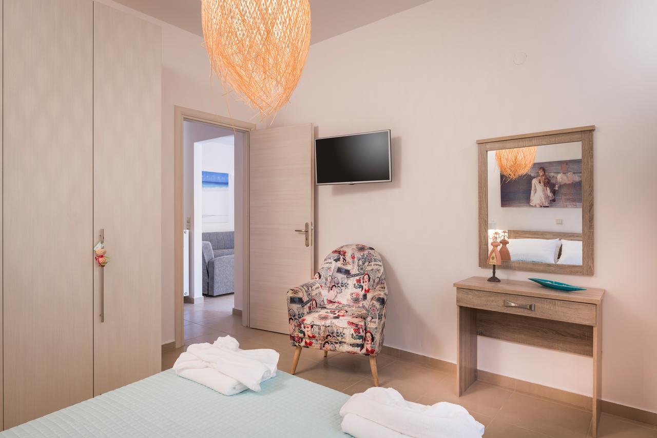 Aequor Luxury Apartments Chrissi Akti Chania Exterior foto